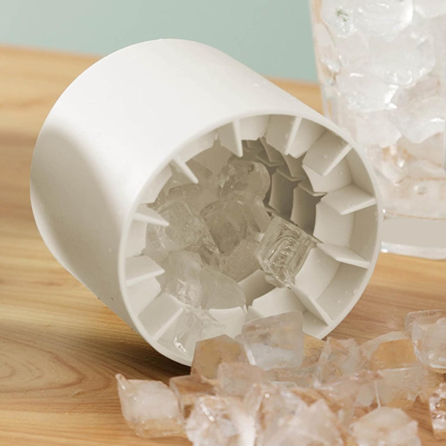 CoolCube Pro – 2-in-1 Silicone Ice Mold & Bucket